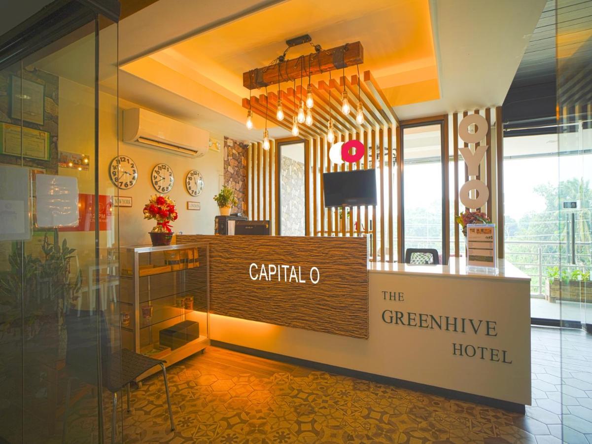 Capital O Oyo 785 The Greenhive Hotel Ibaan エクステリア 写真